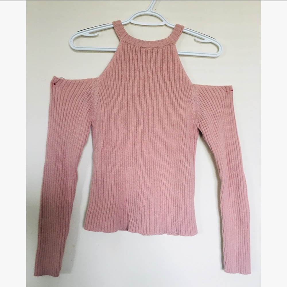 Pink Cold Shoulder Top🌸